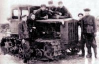 Перші курсанти школи механізаторів